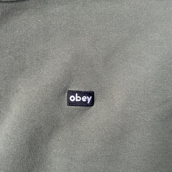 New Obey crewneck - Picture 2 of 6